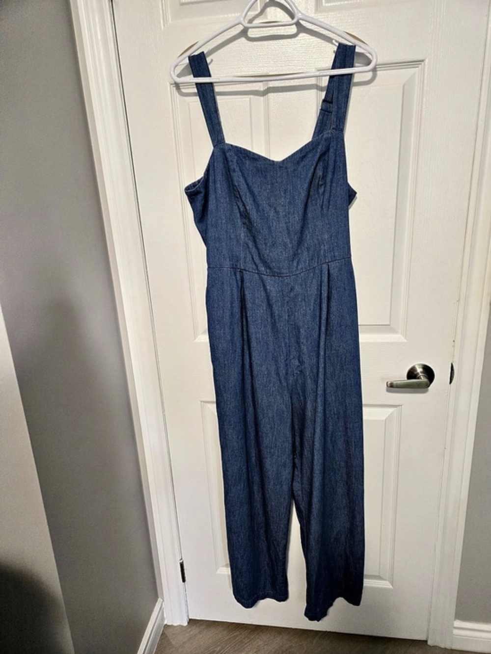 Old Navy Women's Denim-Style Jumpsuit Size XL Like New